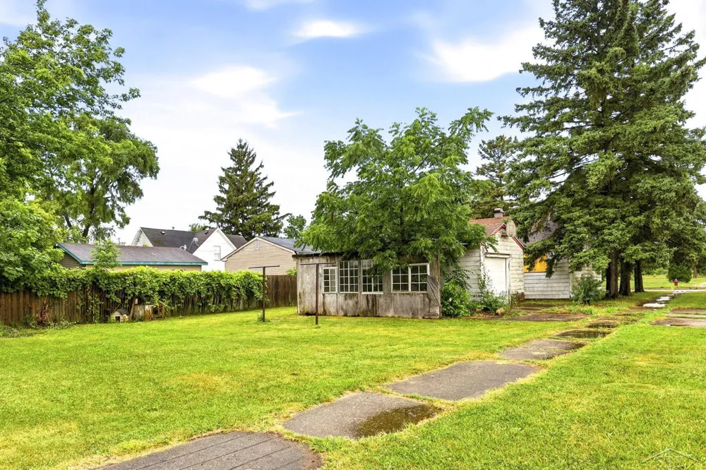 3102 Owen Street Saginaw City, MI 48601