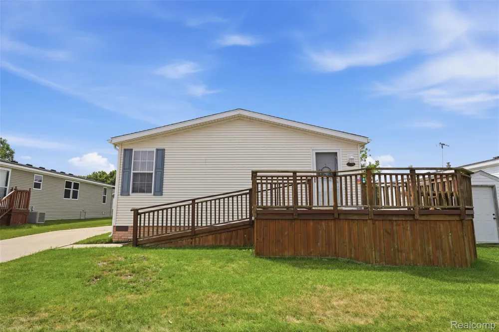 11784 Stoneridge Court Green Oak Township, MI 48178