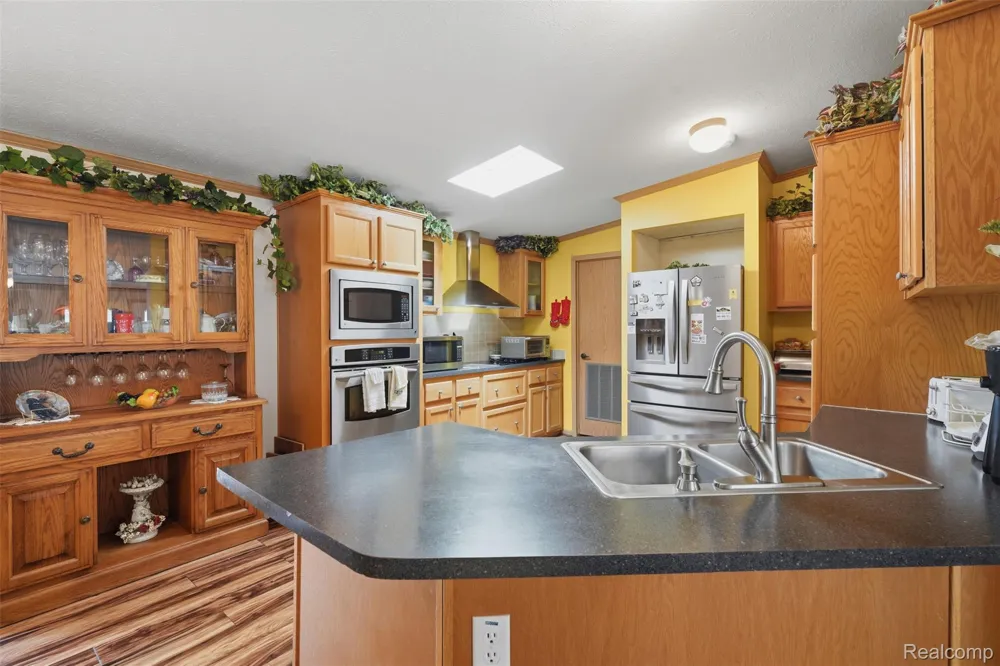 11784 Stoneridge Court Green Oak Township, MI 48178