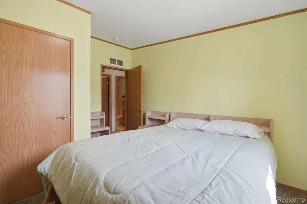 11784 Stoneridge Court Green Oak Township, MI 48178