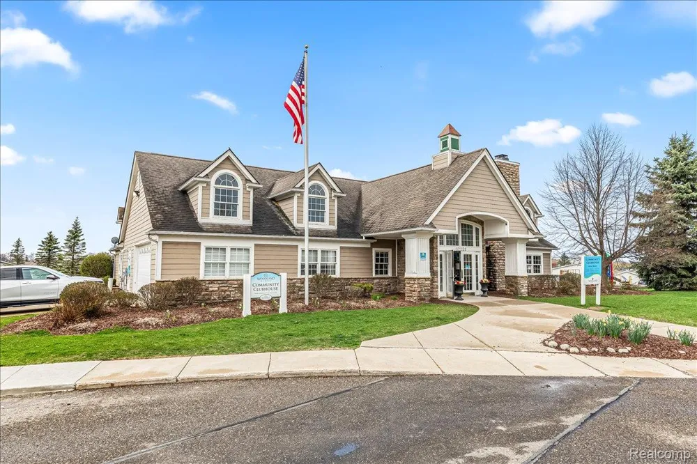 11784 Stoneridge Court Green Oak Township, MI 48178