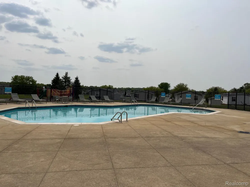 11784 Stoneridge Court Green Oak Township, MI 48178