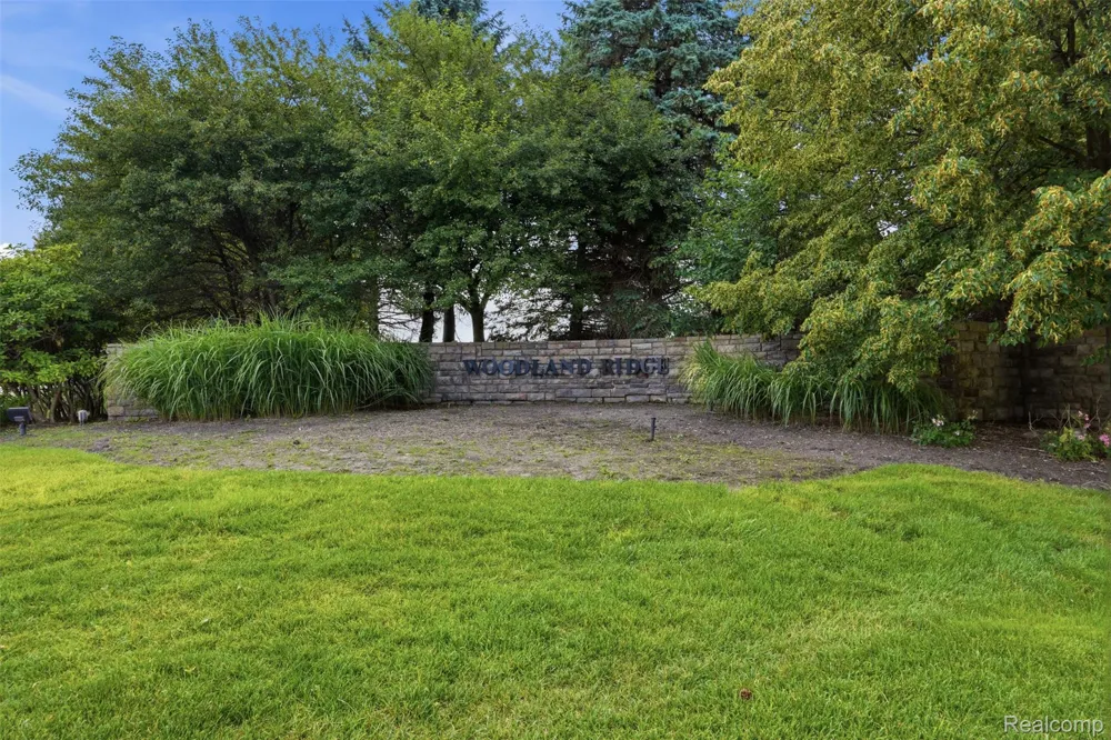 11784 Stoneridge Court Green Oak Township, MI 48178
