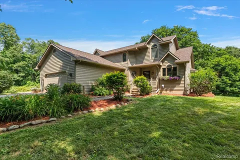 1650 Cobblestone Lane