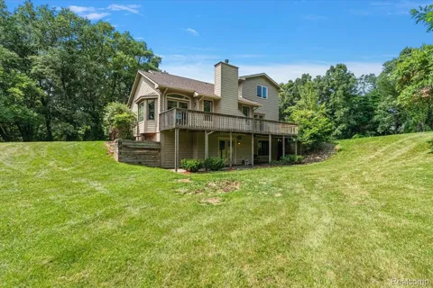 1650 Cobblestone Lane