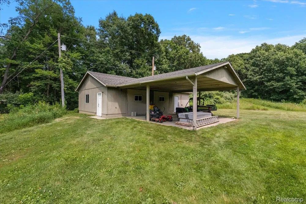 1650 Cobblestone Lane Oxford Charter Township, MI 48371