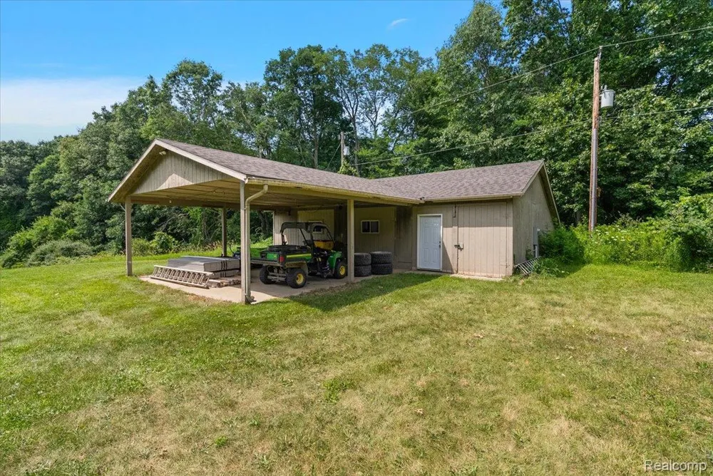 1650 Cobblestone Lane Oxford Charter Township, MI 48371