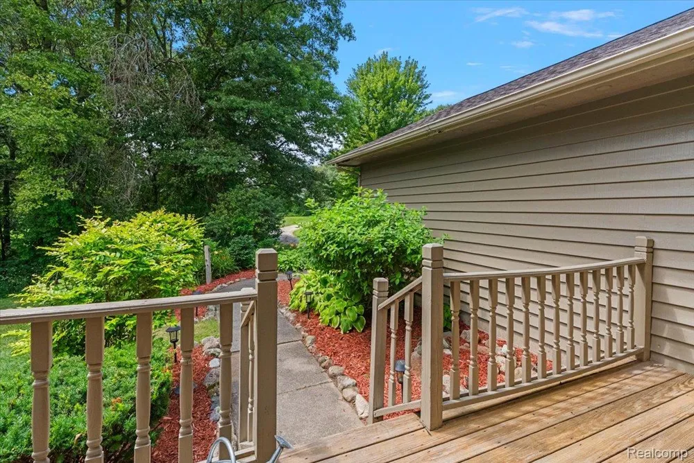 1650 Cobblestone Lane Oxford Charter Township, MI 48371