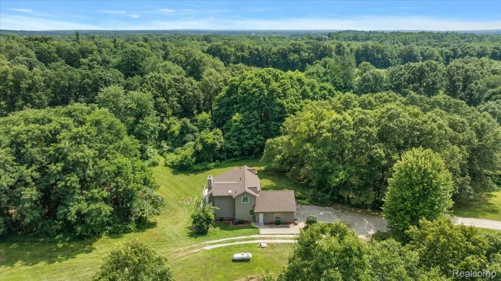 1650 Cobblestone Lane Oxford Charter Township, MI 48371
