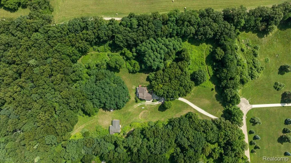 1650 Cobblestone Lane Oxford Charter Township, MI 48371