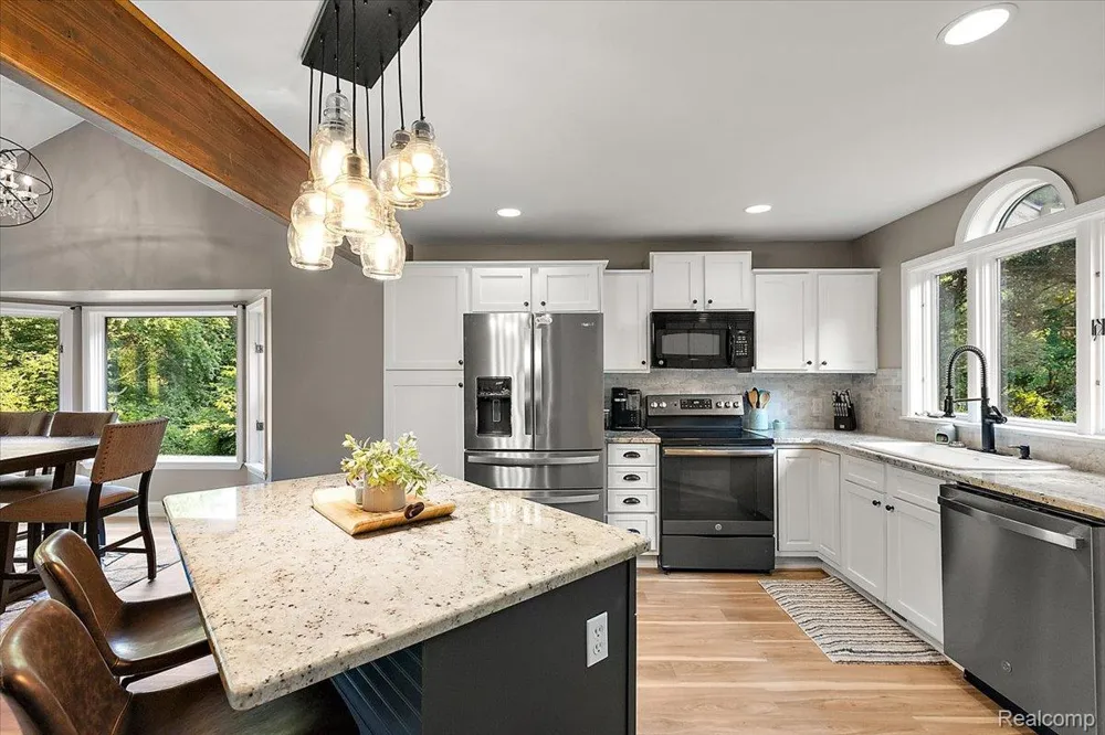 1650 Cobblestone Lane Oxford Charter Township, MI 48371