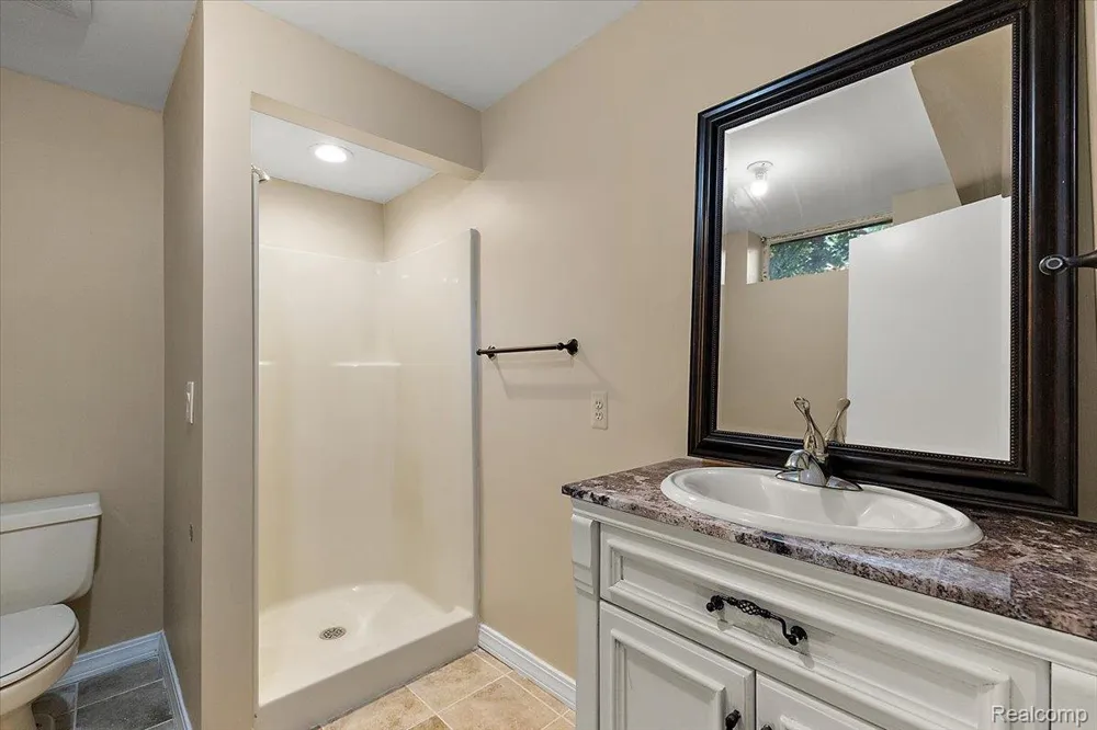1650 Cobblestone Lane Oxford Charter Township, MI 48371