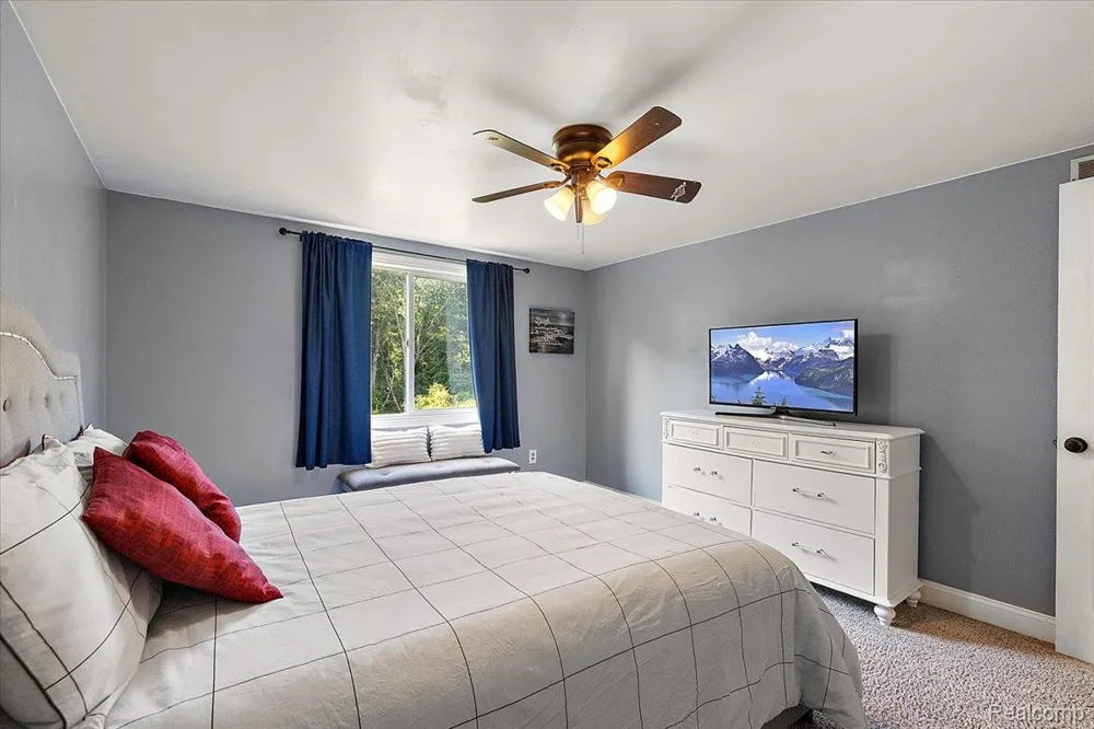 1650 Cobblestone Lane Oxford Charter Township, MI 48371