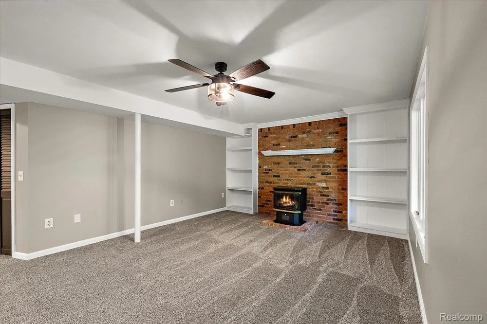 1650 Cobblestone Lane Oxford Charter Township, MI 48371