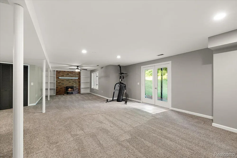 1650 Cobblestone Lane Oxford Charter Township, MI 48371