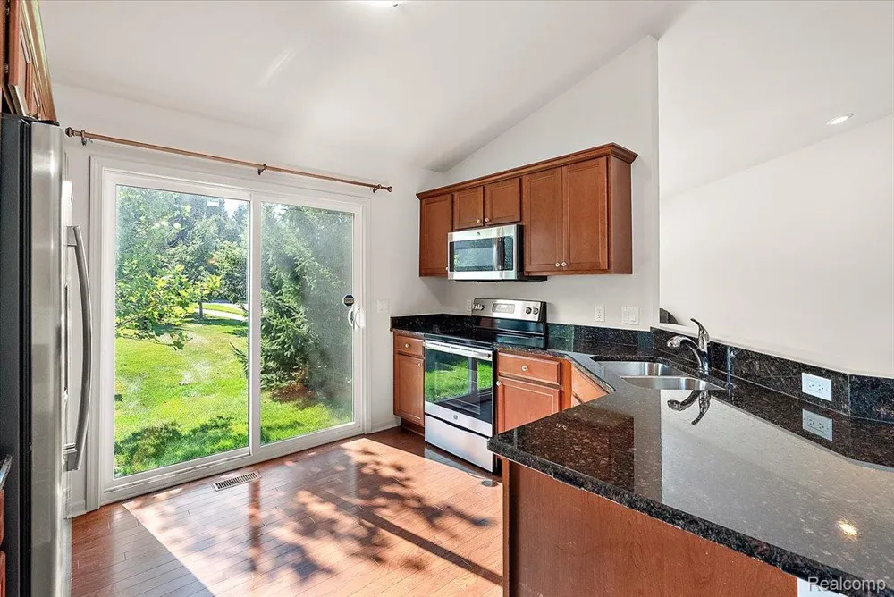 3679 W Madison Avenue Orion Charter Township, MI 48359