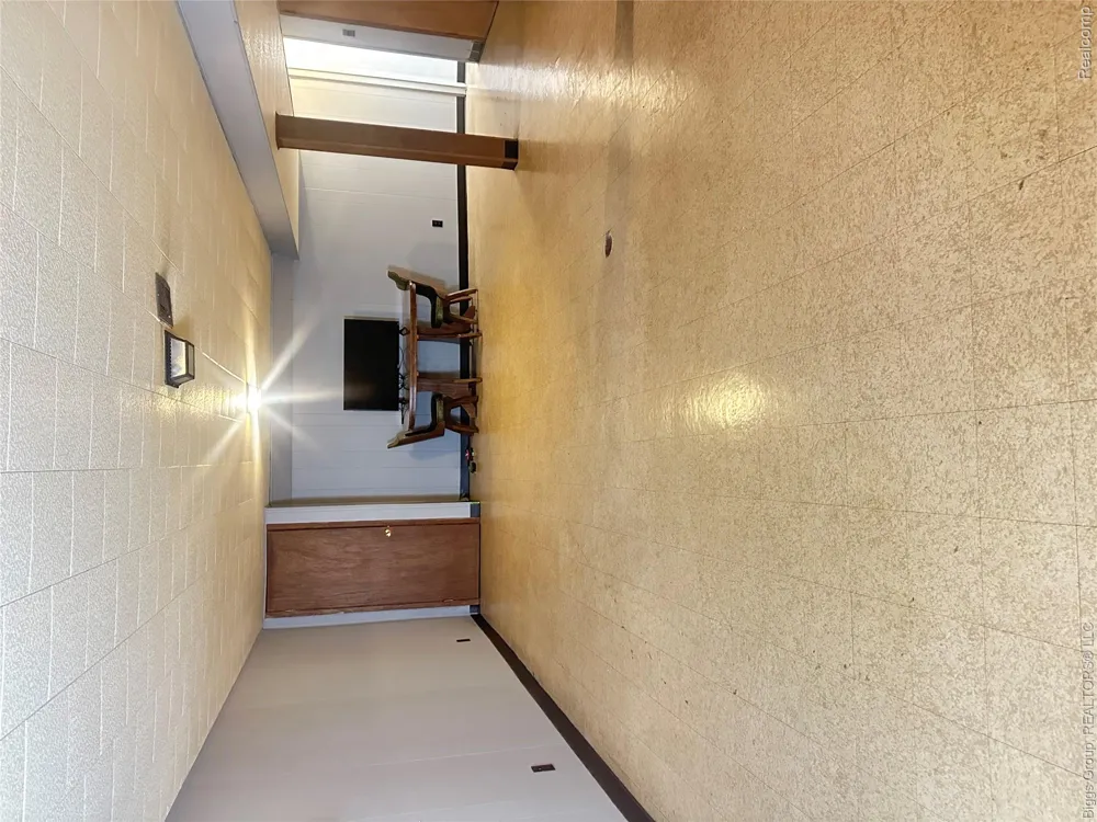 19945 Fox Redford Charter Township, MI 48240