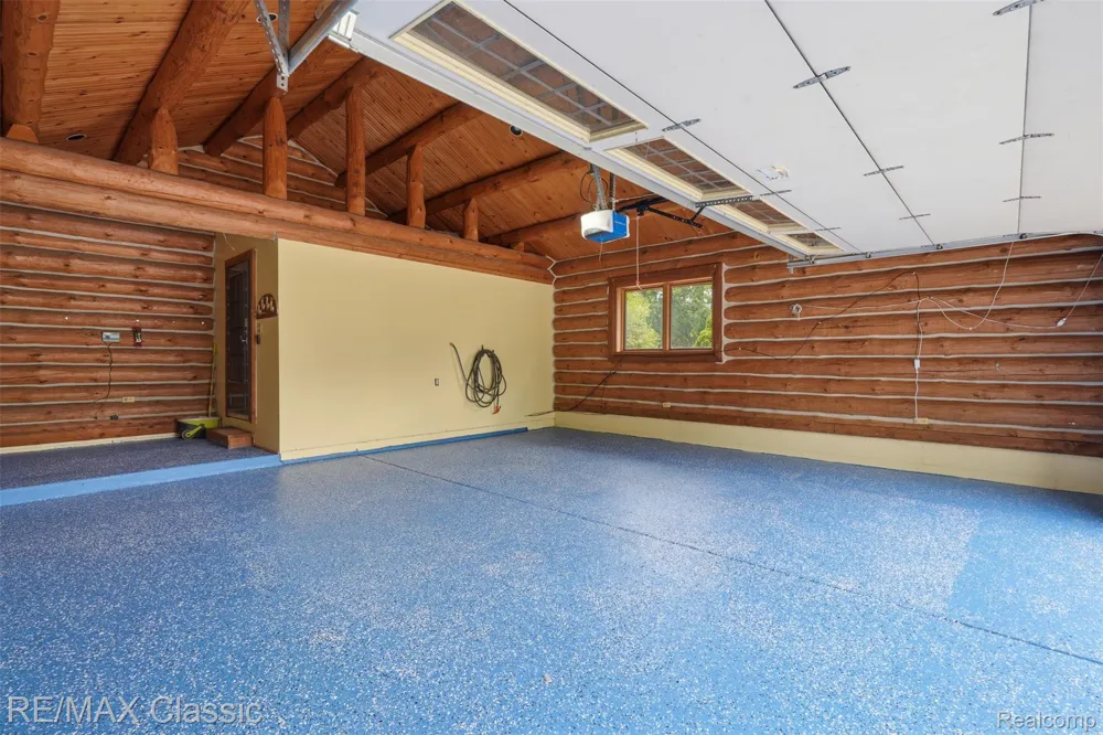 6900 Eveline Drive Holly Township, MI 48442
