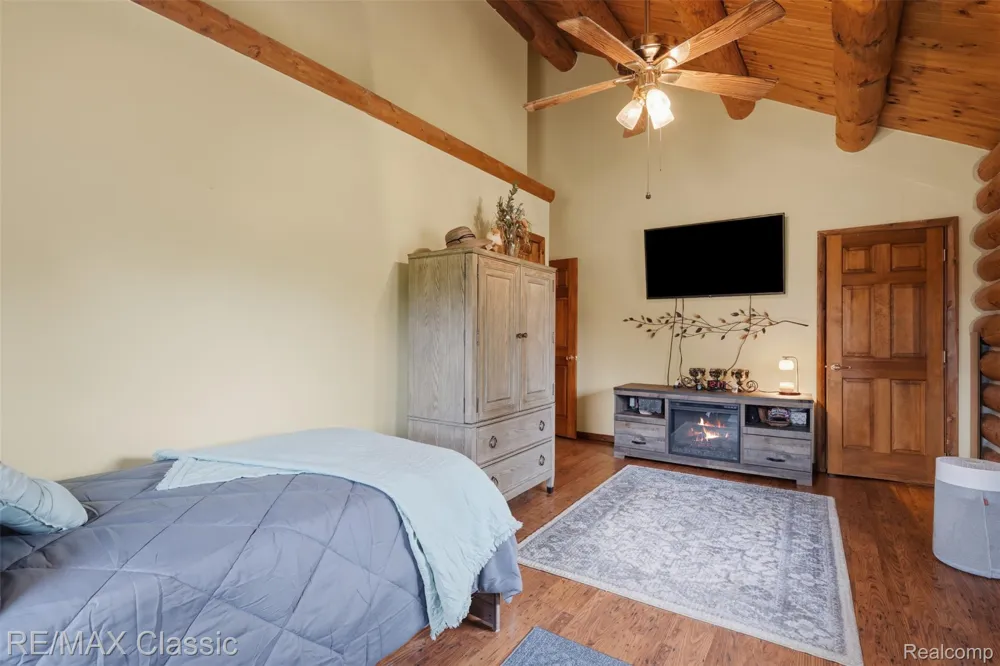6900 Eveline Drive Holly Township, MI 48442