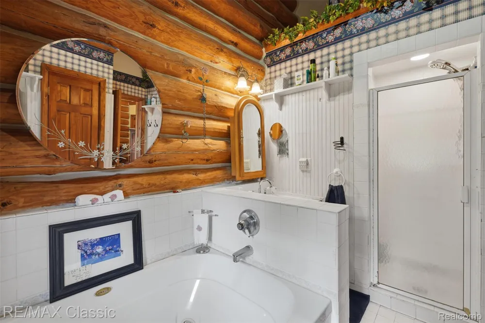 6900 Eveline Drive Holly Township, MI 48442