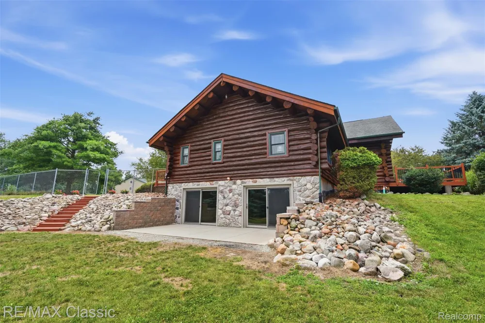 6900 Eveline Drive Holly Township, MI 48442