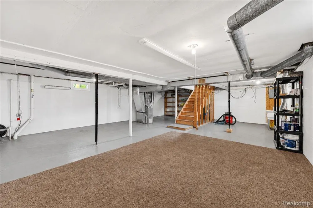 3852 Lapeer Road Mayfield Township, MI 48446