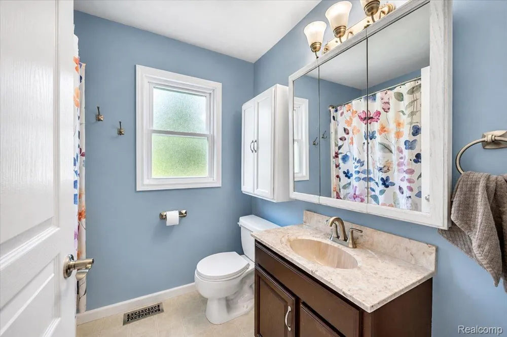 3852 Lapeer Road Mayfield Township, MI 48446