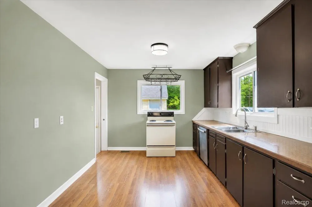 3852 Lapeer Road Mayfield Township, MI 48446