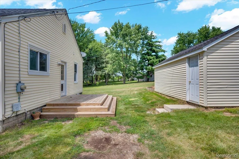 3852 Lapeer Road Mayfield Township, MI 48446
