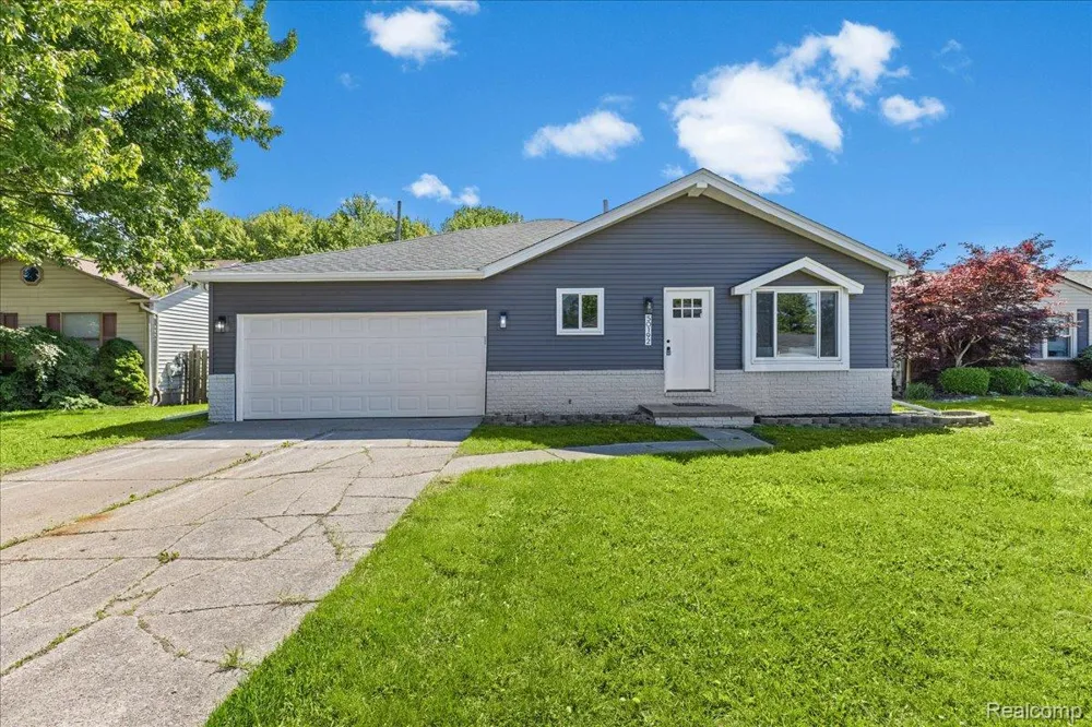 50192 Salisbury Chesterfield Township, MI 48047