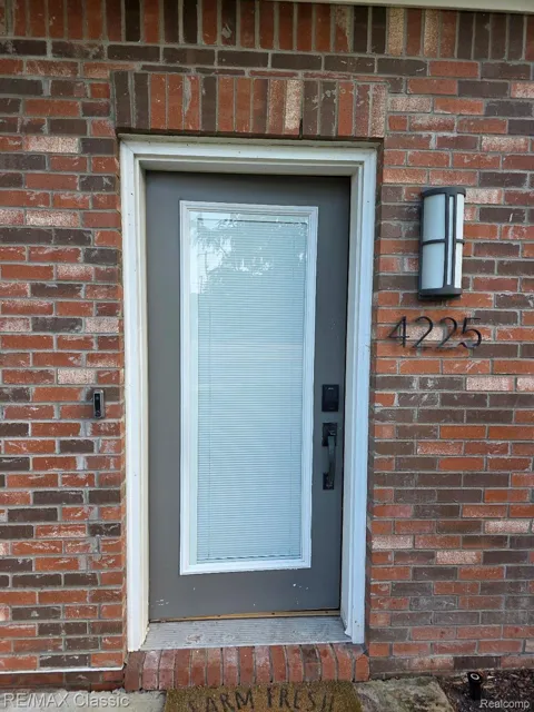 4225 W 14 Mile Road #Suite 100