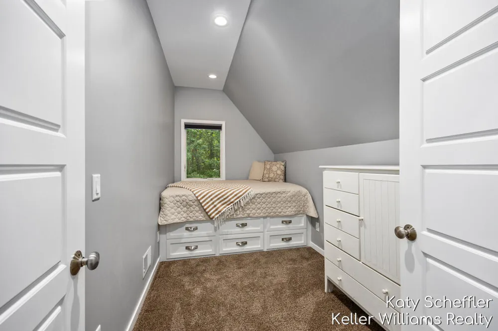 6065 W Back Forty Drive NE Cannon Township, MI 49306