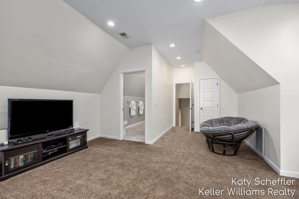 6065 W Back Forty Drive NE Cannon Township, MI 49306