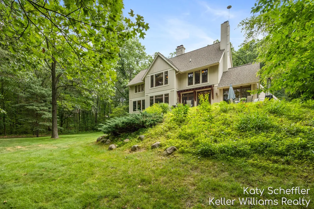 6065 W Back Forty Drive NE Cannon Township, MI 49306