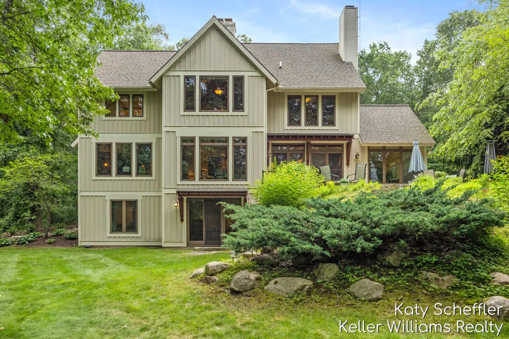 6065 W Back Forty Drive NE Cannon Township, MI 49306