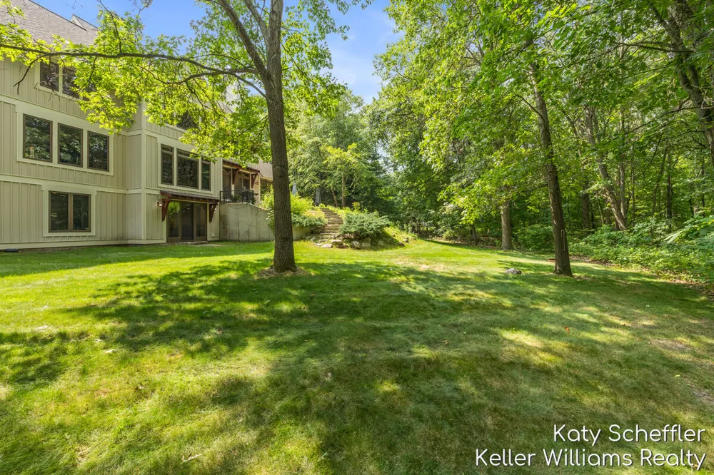 6065 W Back Forty Drive NE Cannon Township, MI 49306