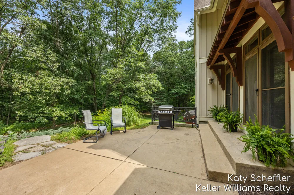 6065 W Back Forty Drive NE Cannon Township, MI 49306