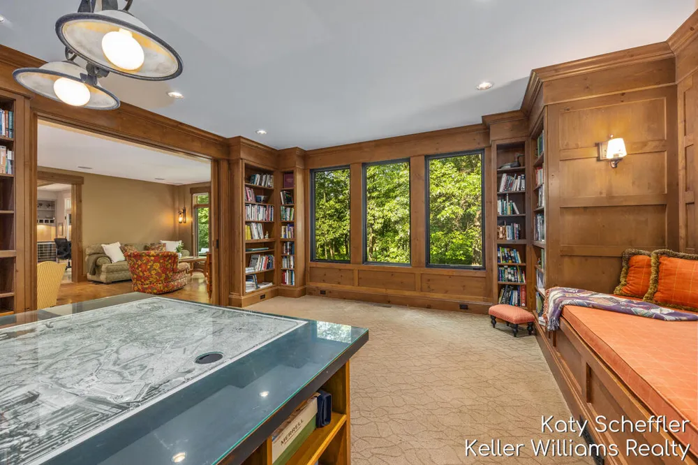 6065 W Back Forty Drive NE Cannon Township, MI 49306