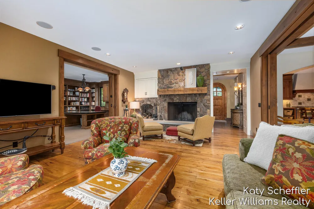 6065 W Back Forty Drive NE Cannon Township, MI 49306