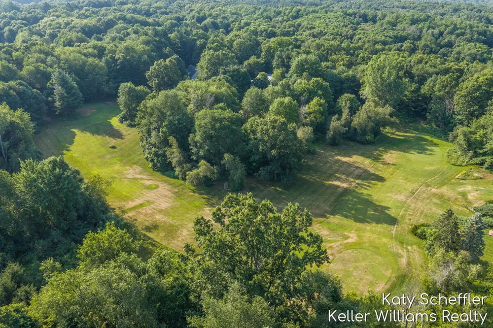 6065 W Back Forty Drive NE Cannon Township, MI 49306