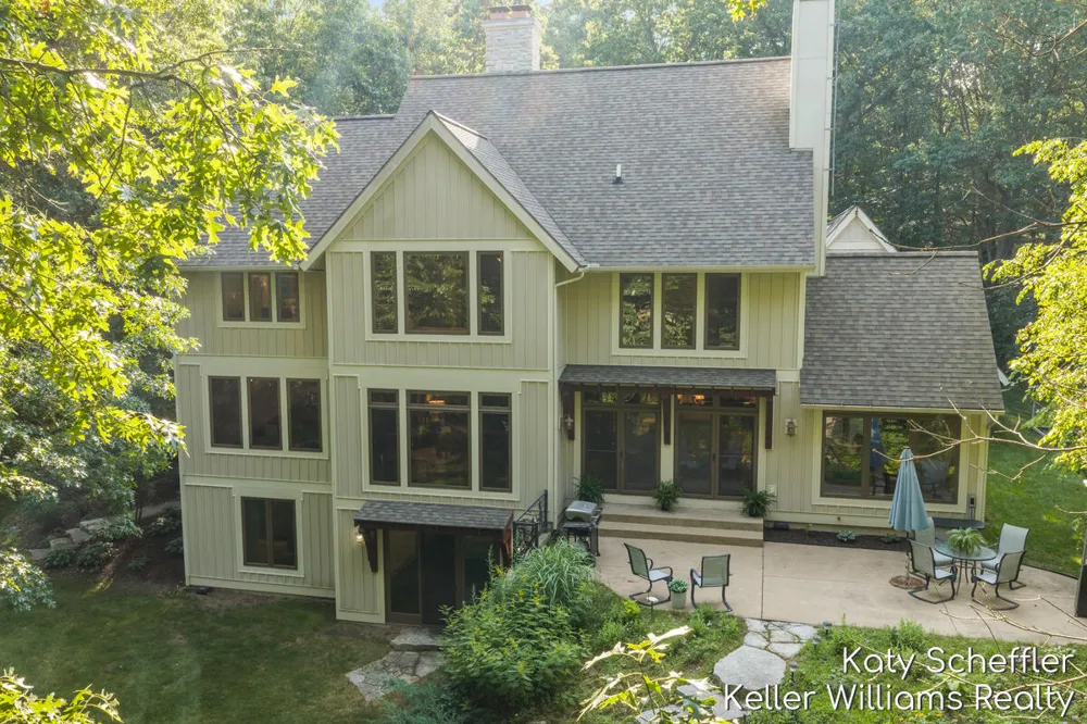 6065 W Back Forty Drive NE Cannon Township, MI 49306