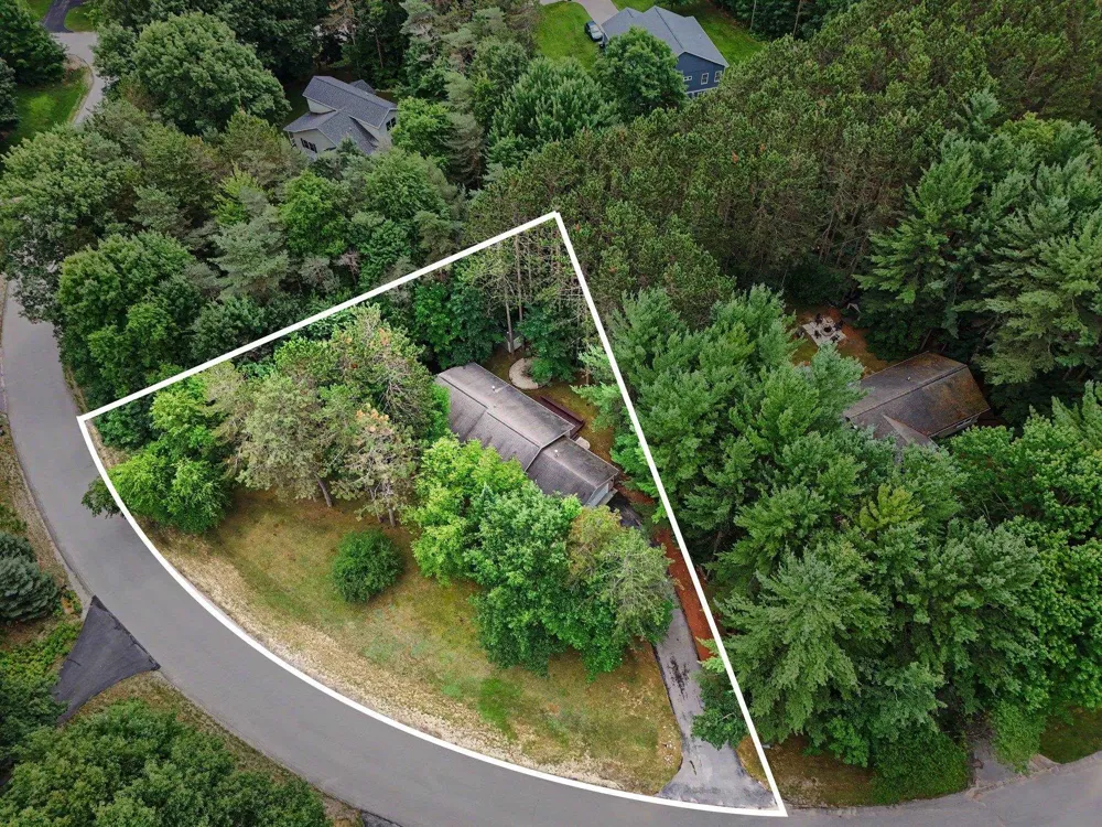 9307 Evergreen Drive Almira Township, MI 49684
