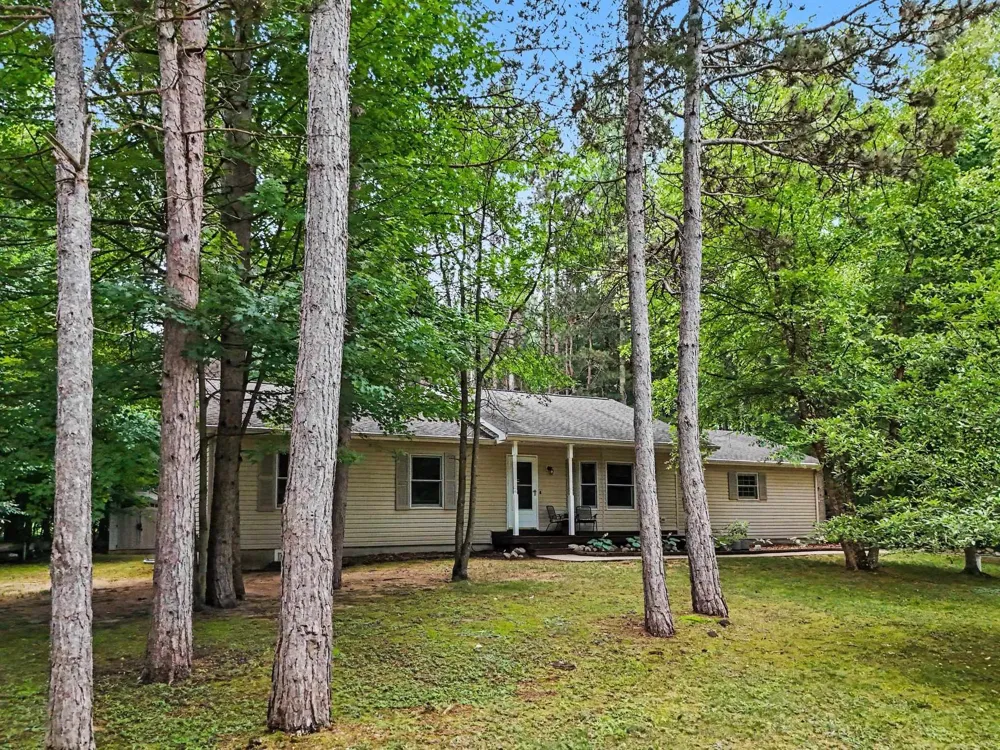 9307 Evergreen Drive Almira Township, MI 49684