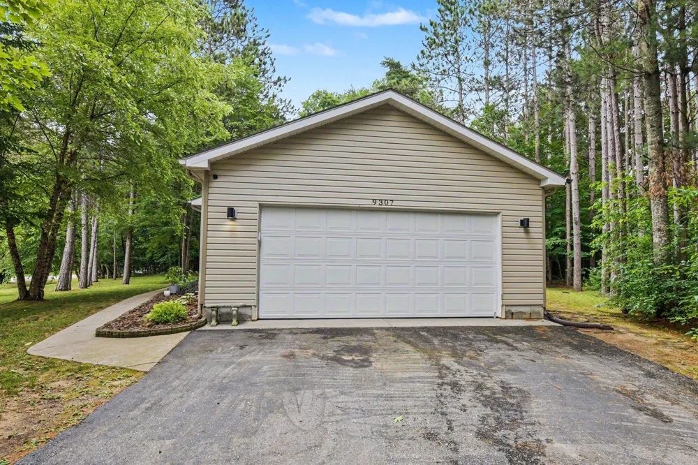 9307 Evergreen Drive Almira Township, MI 49684