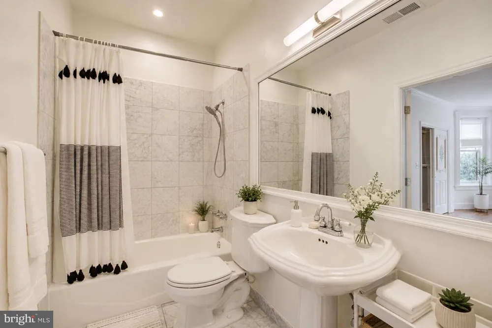 2209 WASHINGTON CIRCLE NW #3 Washington, DC 20037