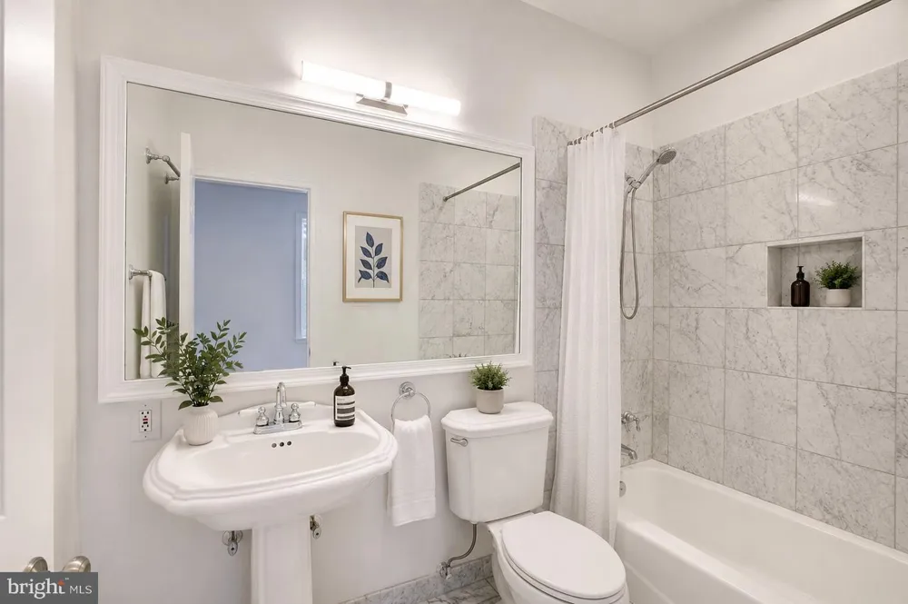 2209 WASHINGTON CIRCLE NW #3 Washington, DC 20037