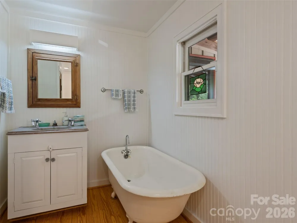 404 Red Bank Road Waynesville, NC 28786