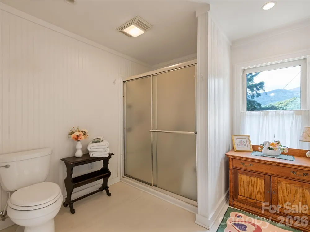 404 Red Bank Road Waynesville, NC 28786