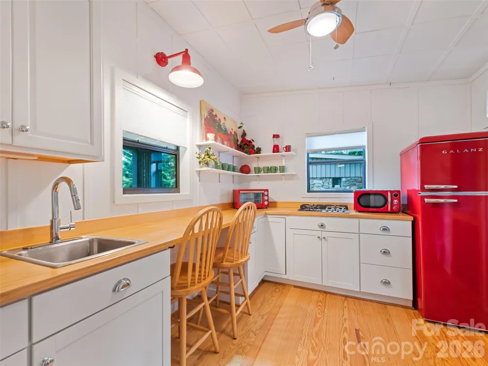404 Red Bank Road Waynesville, NC 28786