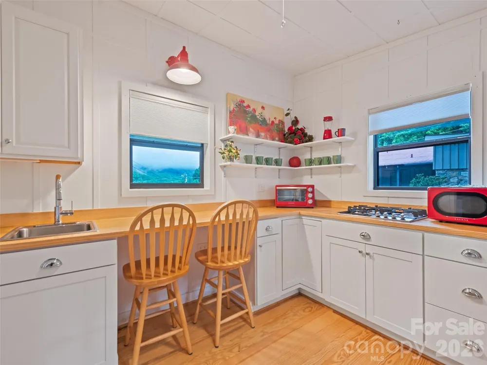 404 Red Bank Road Waynesville, NC 28786